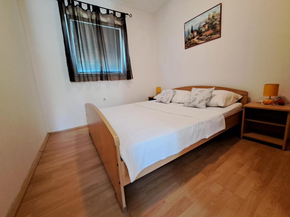 פריבלאקה Apartmani Postonjski מראה חיצוני תמונה