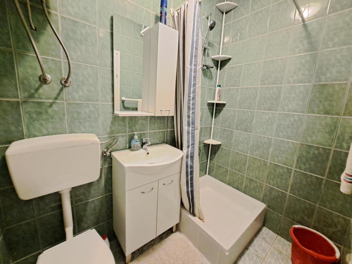 פריבלאקה Apartmani Postonjski מראה חיצוני תמונה