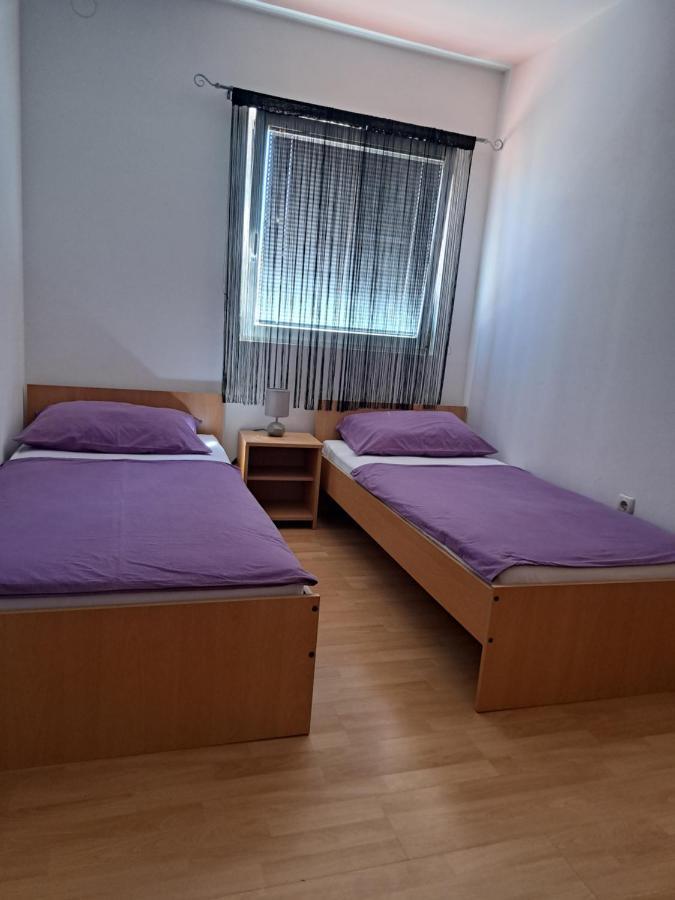 פריבלאקה Apartmani Postonjski מראה חיצוני תמונה